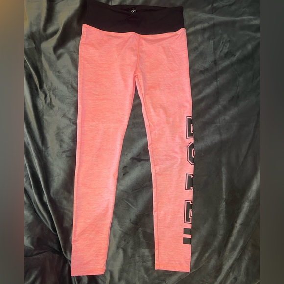 Infinite - Pink Leggings - Love on the side, perfect for Valentine’s Day ❤️🥰 - Picture 7 of 7